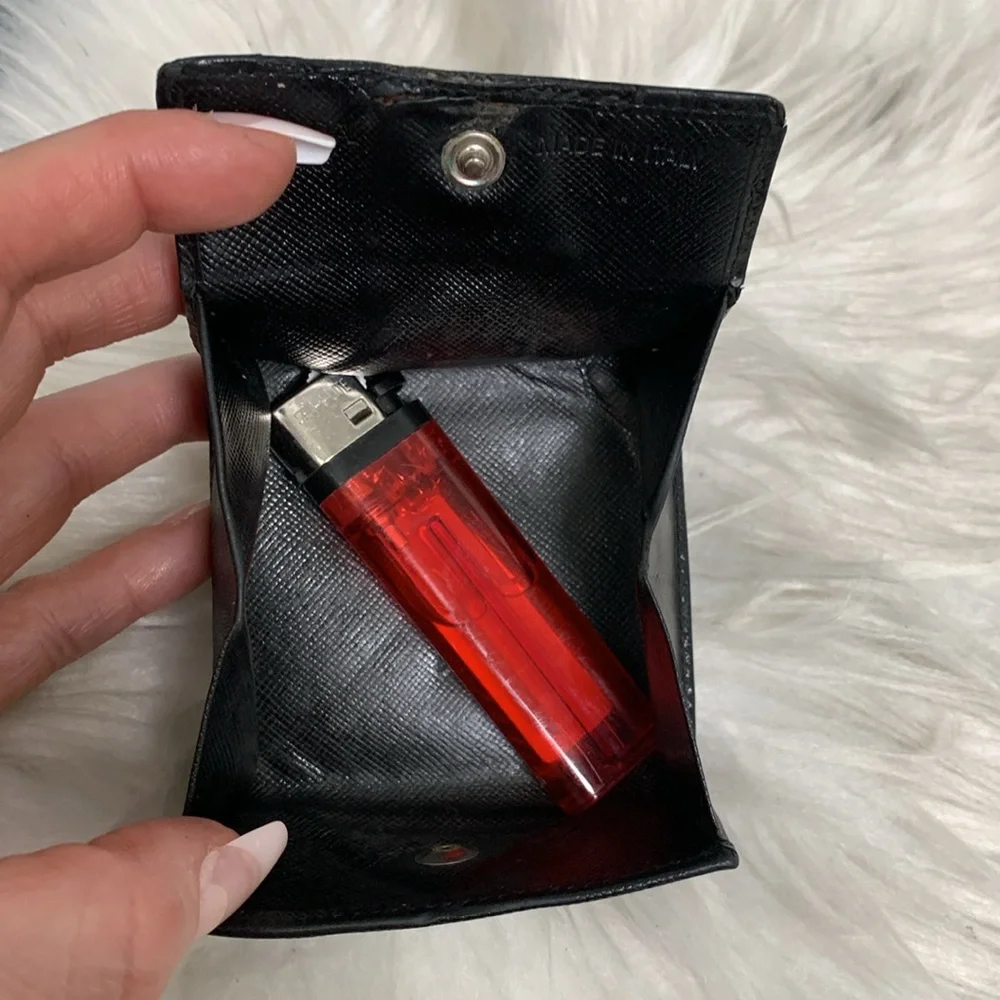 Authentic Prada vintage black leather coin pouch - Picture 16 of 17